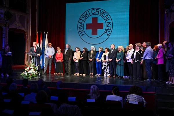 "Bitno je reći istinu o ljudima koji su imali hrabrost, o herojima bez puške"